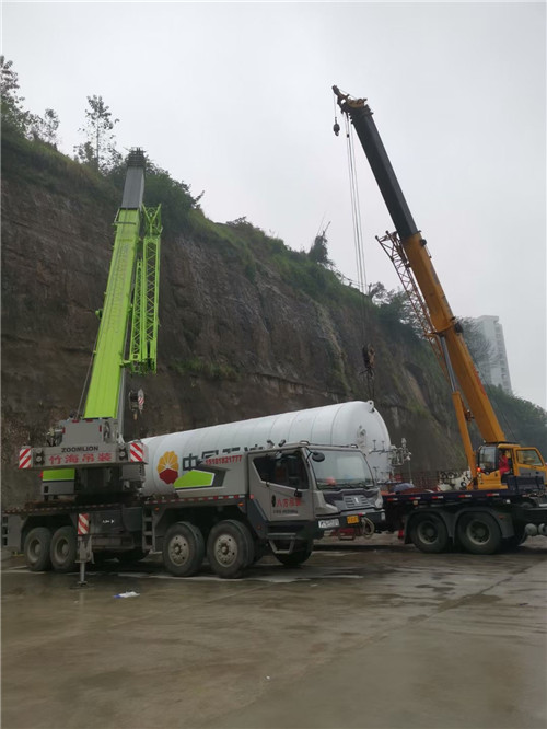 桃城区“不怕风雨冻”—— 吊车的 “恶劣环境适应” 技术
